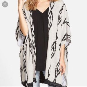 Painted threads Naviho style pancho